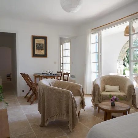 Climatisee Vue Mer Exceptionnelle Avec Piscine *