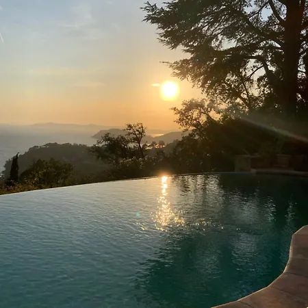 Climatisee Vue Mer Exceptionnelle Avec Piscine Villa